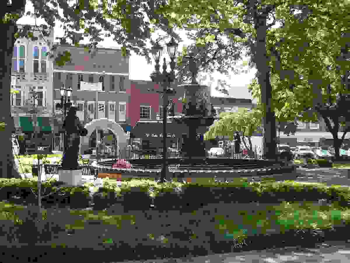 IMAGE OF BOWLING GREEN