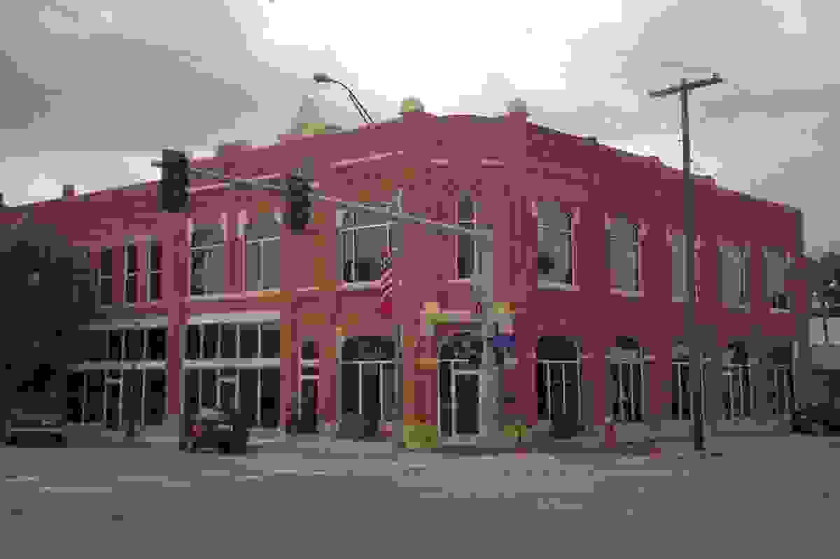 IMAGE OF BROKEN ARROW