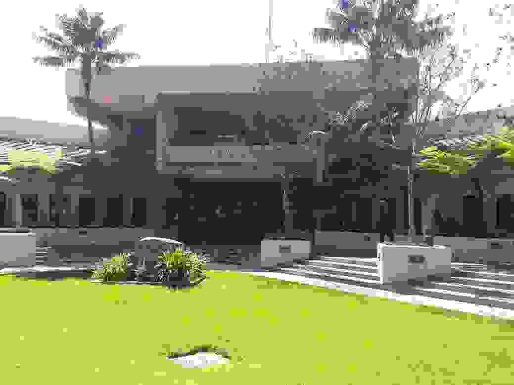 IMAGE OF CARSON
