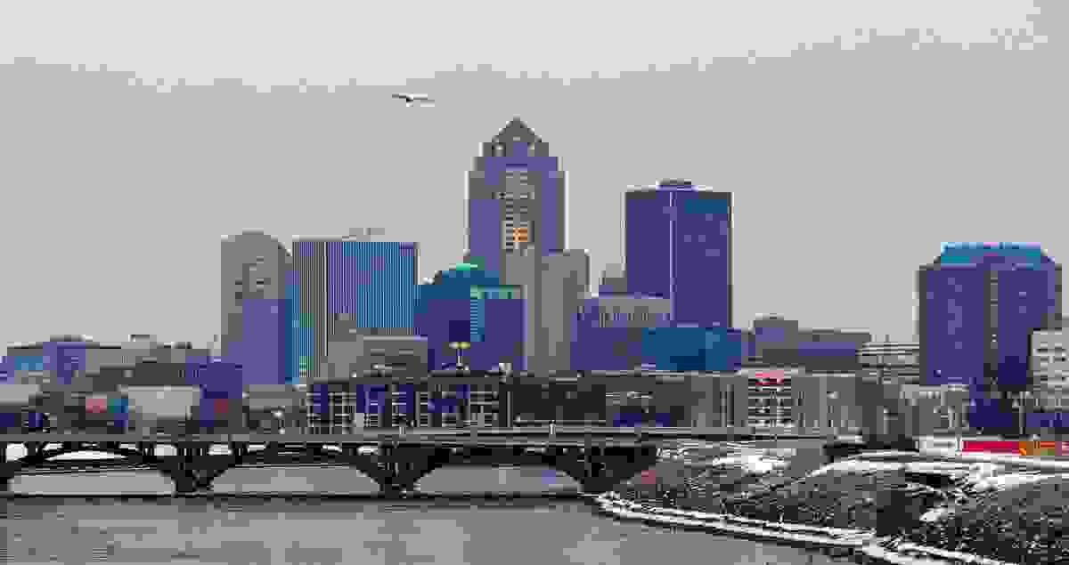 IMAGE OF DES MOINES