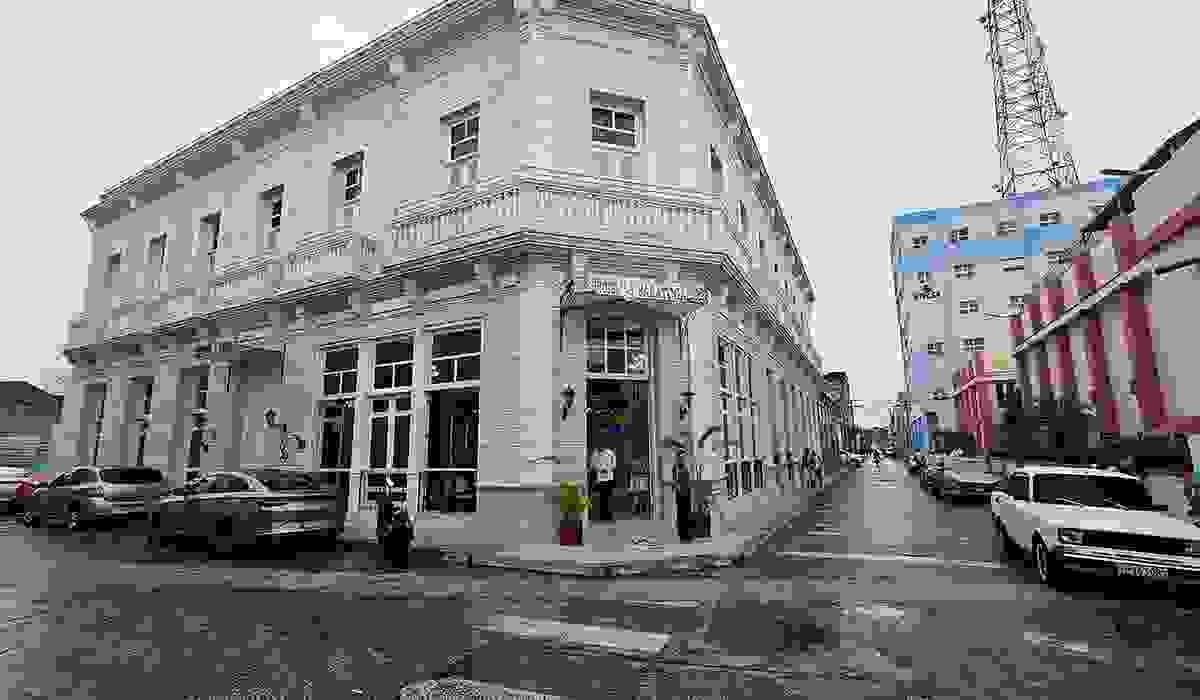 IMAGE OF HOLGUIN