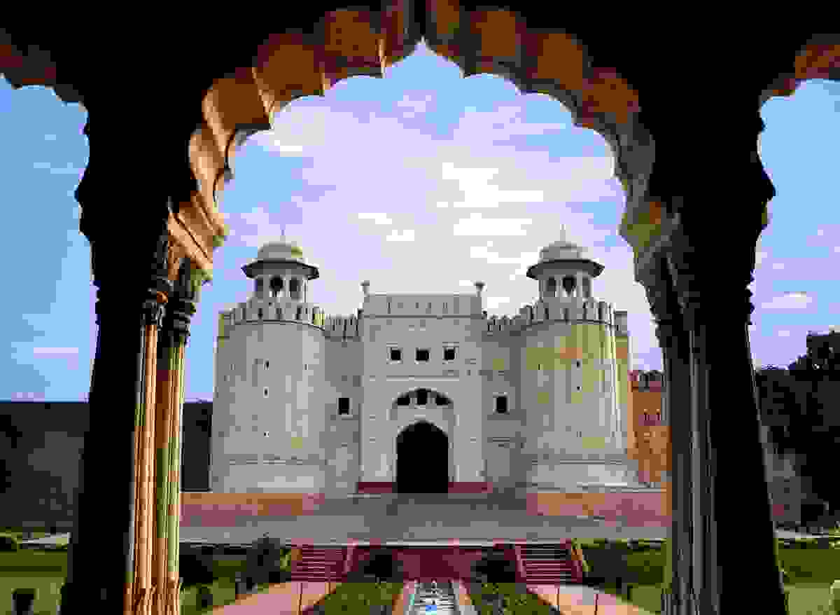 IMAGE OF LAHORE