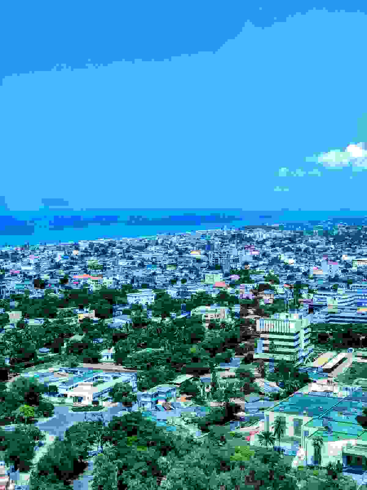 IMAGE OF LOMÉ