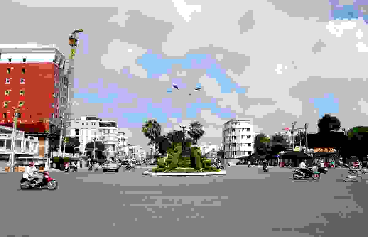 IMAGE OF LONG XUYÊN