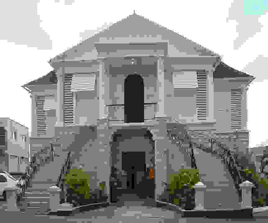 IMAGE OF MANDEVILLE