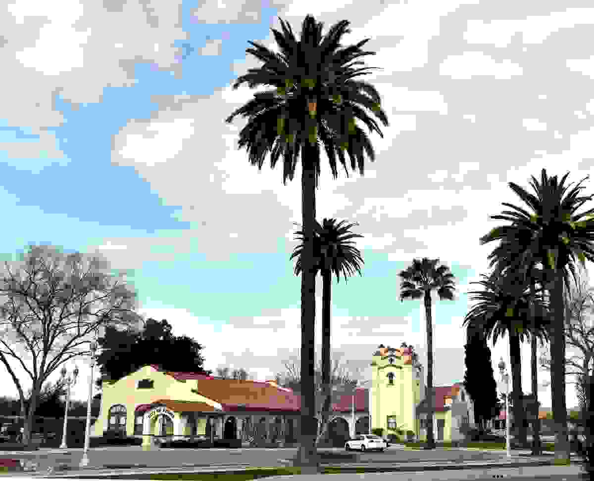 IMAGE OF PERRIS